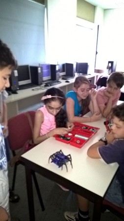 ΑΡΑΧΝΟΥΛΑ ΡΟΜΠΟΤ